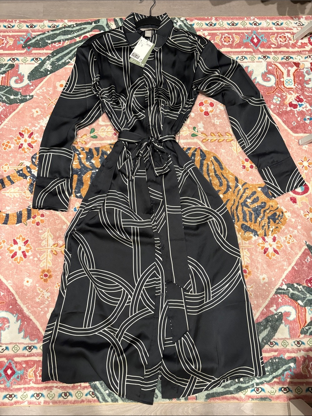H&M Black and White Geometric Shirt Dress with Tie Waist